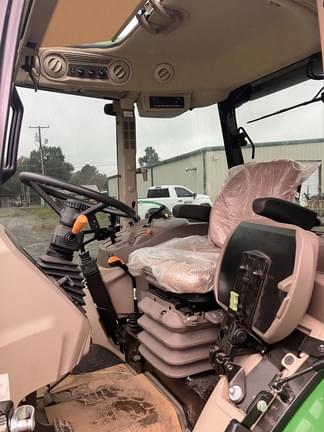 Image of John Deere 5075E equipment image 3