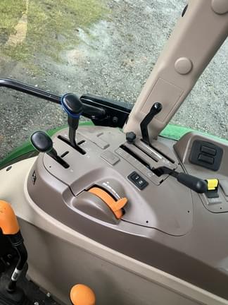 Image of John Deere 5075E equipment image 2