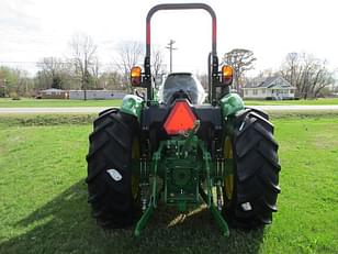 Main image John Deere 5075E 4