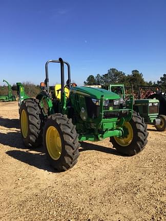 Image of John Deere 5075E equipment image 3