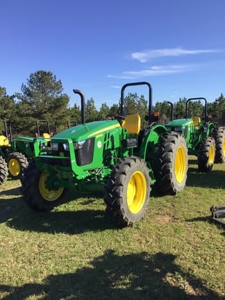 2024 John Deere 5075E Equipment Image0