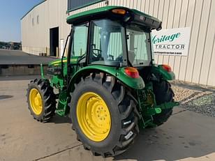 Main image John Deere 5075E 3