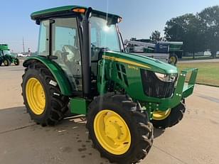 Main image John Deere 5075E 7