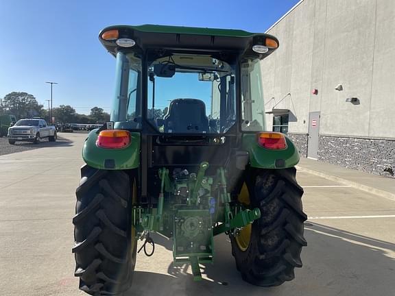 Image of John Deere 5075E equipment image 3