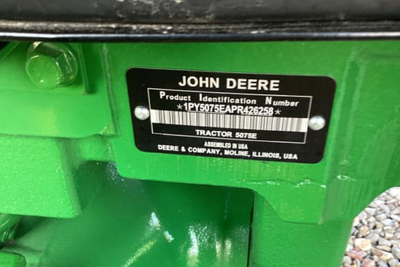 Image of John Deere 5075E equipment image 4