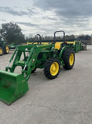 Image of John Deere 5075E equipment image 4