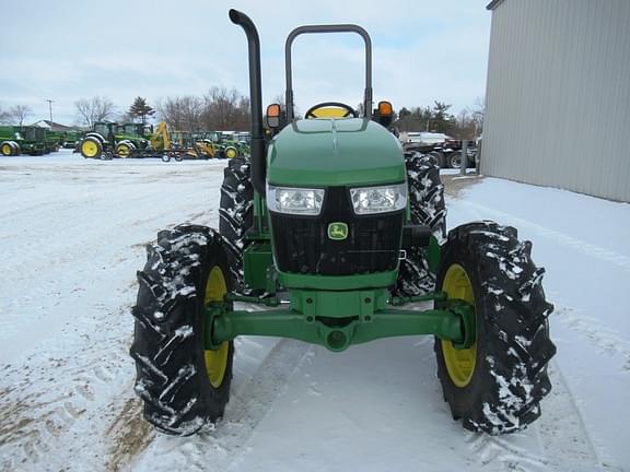 Image of John Deere 5075E equipment image 4