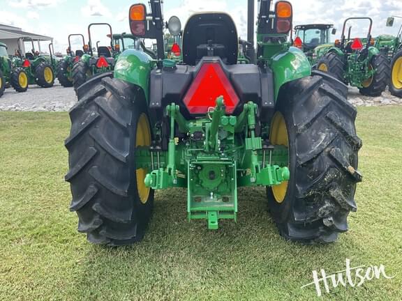 Image of John Deere 5075E equipment image 2