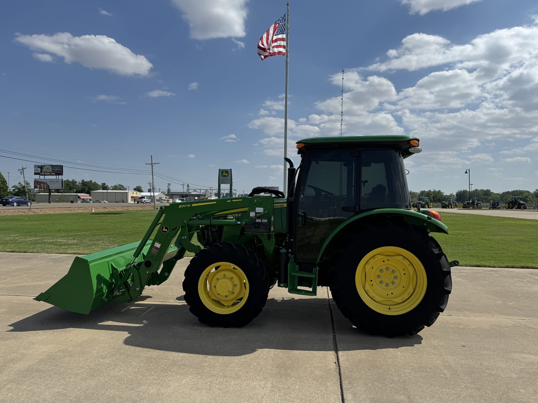 2024 John Deere 5075E Equipment Image0