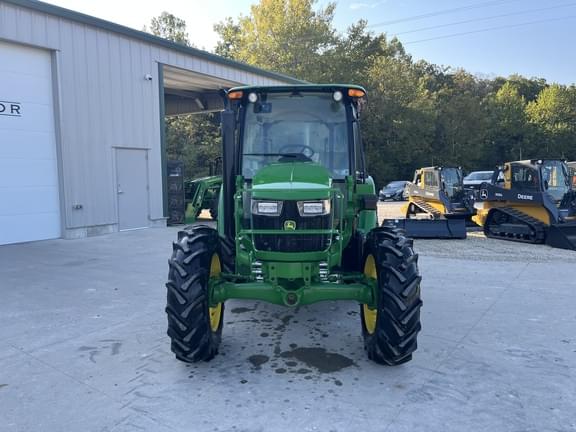 Image of John Deere 5075E equipment image 4