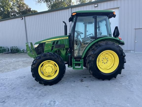 Image of John Deere 5075E equipment image 2