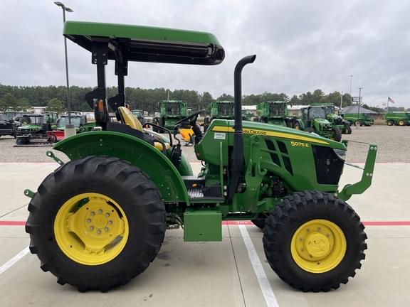 Image of John Deere 5075E equipment image 1