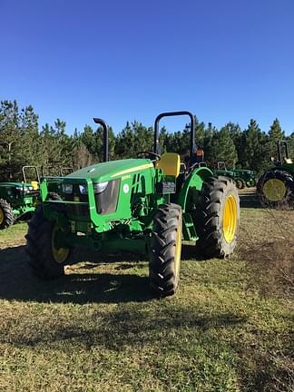 Image of John Deere 5075E equipment image 3