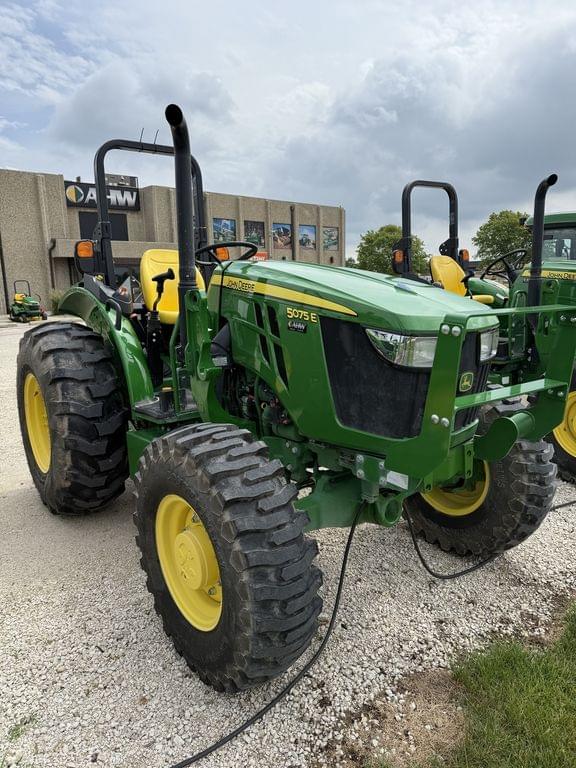 Image of John Deere 5075E equipment image 1