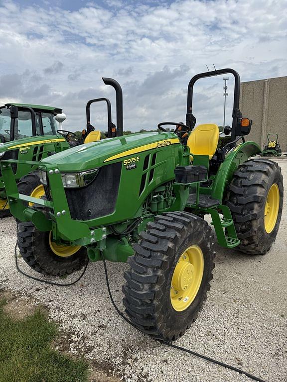Image of John Deere 5075E Primary image