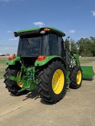 Image of John Deere 5075E equipment image 3