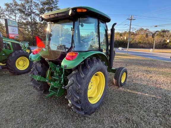 Image of John Deere 5075E equipment image 3