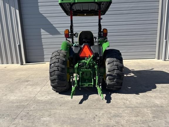 Image of John Deere 5075E equipment image 3