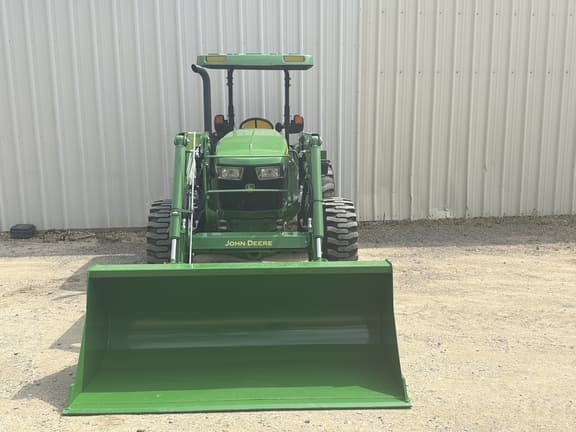 Image of John Deere 5075E equipment image 2