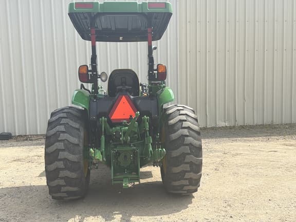 Image of John Deere 5075E equipment image 3
