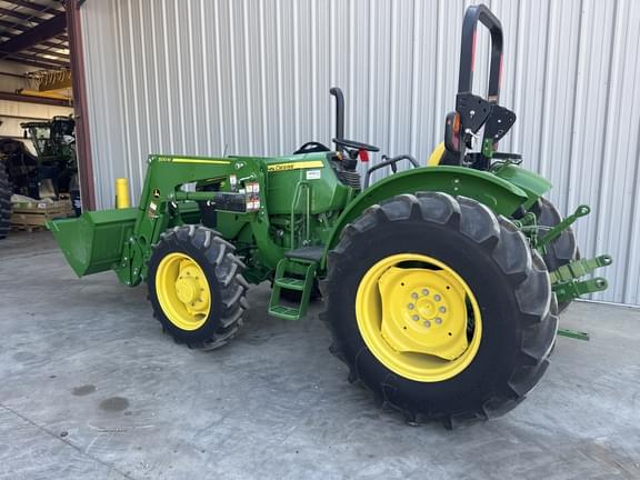 Image of John Deere 5075E equipment image 3