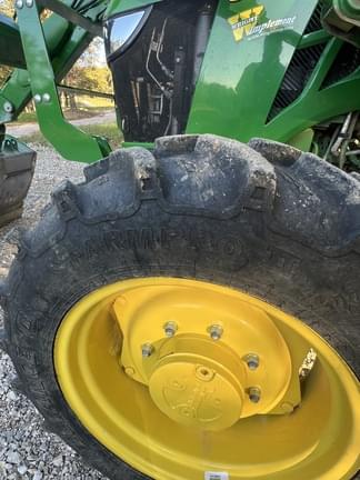 Image of John Deere 5075E equipment image 4