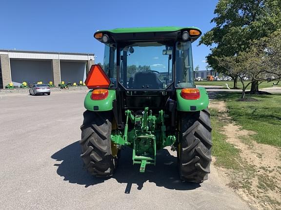 Image of John Deere 5075E equipment image 4