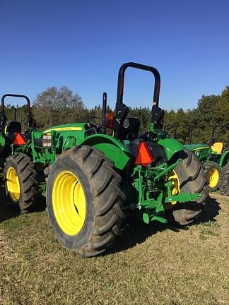 Image of John Deere 5075E equipment image 3