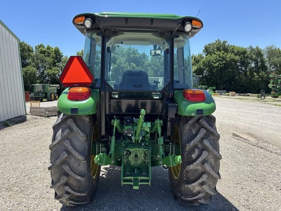 Image of John Deere 5075E equipment image 3