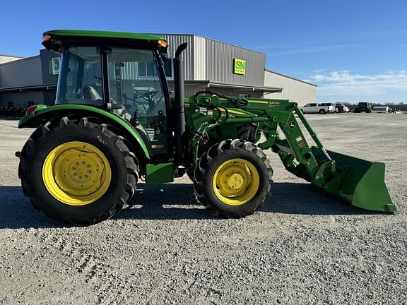 Image of John Deere 5075E equipment image 3