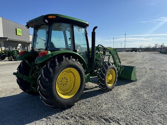 Image of John Deere 5075E equipment image 4