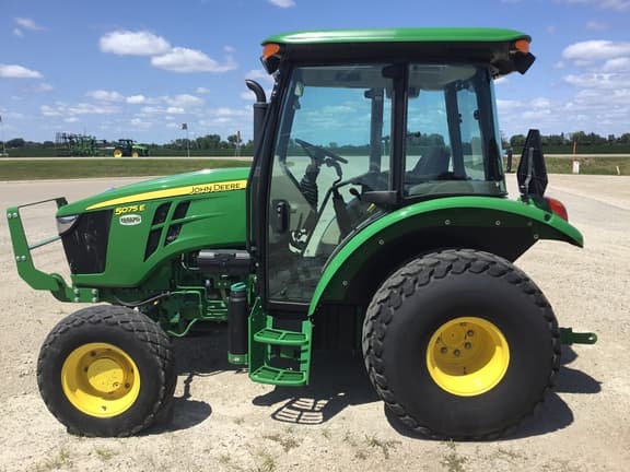 Image of John Deere 5075E equipment image 2