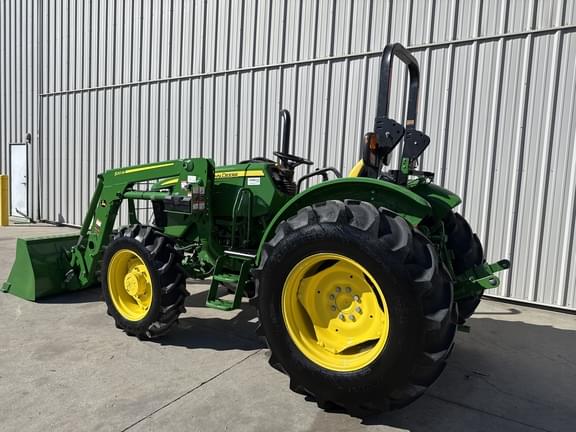 Image of John Deere 5075E equipment image 3