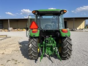 Main image John Deere 5075E 7