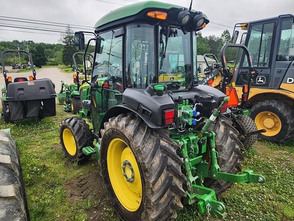 Image of John Deere 5075E equipment image 3