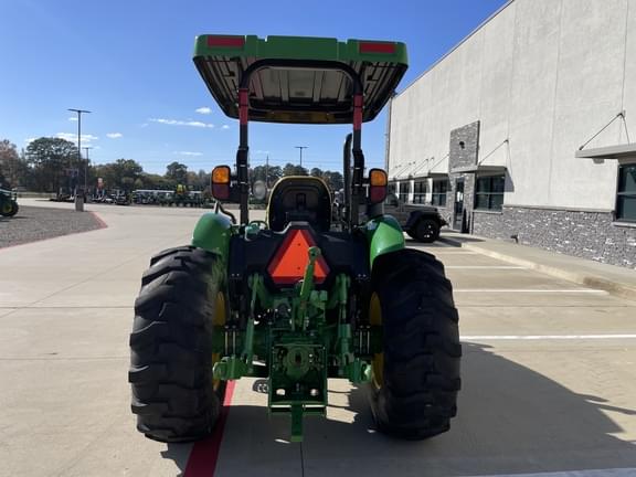 Image of John Deere 5075E equipment image 4