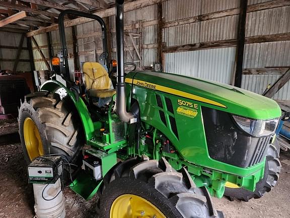 Image of John Deere 5075E equipment image 1