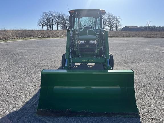 Image of John Deere 5075E equipment image 3