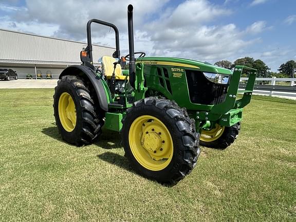 Image of John Deere 5075E equipment image 1