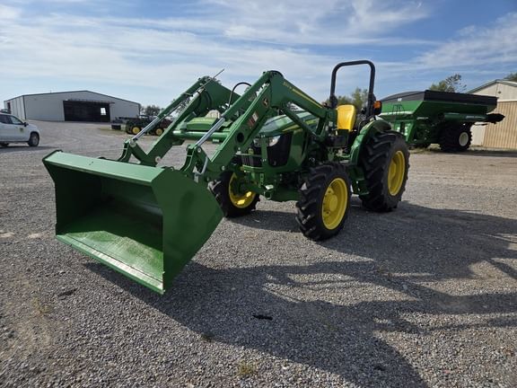 Main image John Deere 5075E