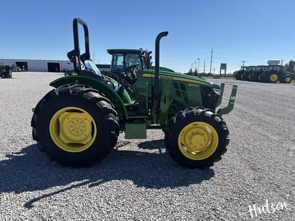 Image of John Deere 5075E equipment image 2