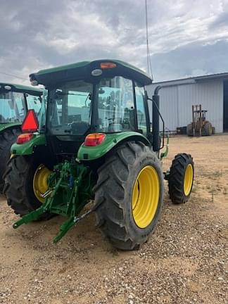 Image of John Deere 5075E equipment image 3