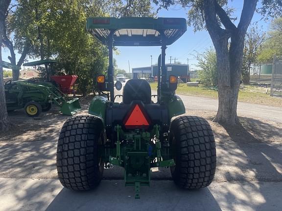 Image of John Deere 5075E equipment image 3