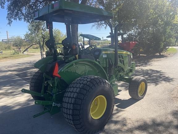 Image of John Deere 5075E equipment image 4