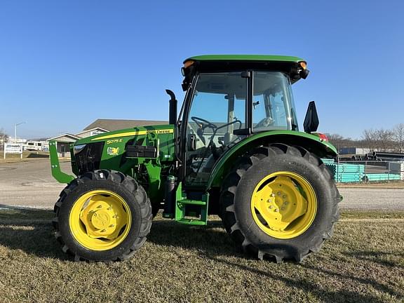 Image of John Deere 5075E Image 0