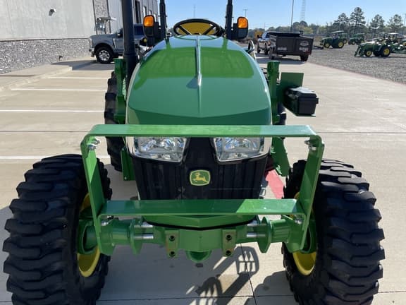 Image of John Deere 5075E equipment image 4