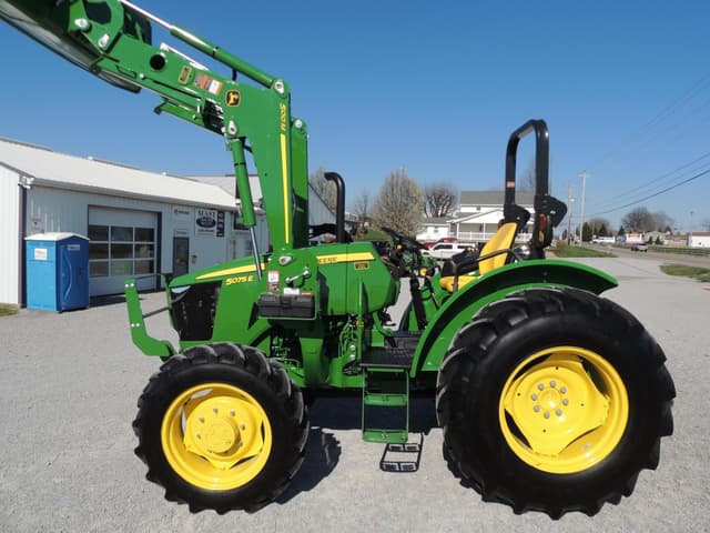 Image of John Deere 5075E equipment image 2
