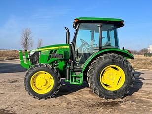 Main image John Deere 5075E 0