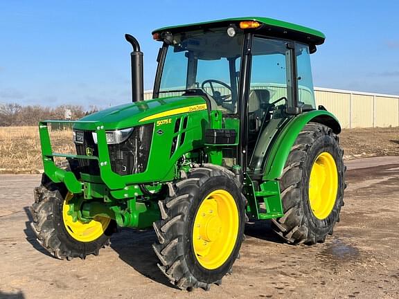 Image of John Deere 5075E equipment image 1