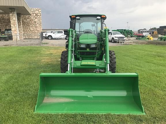 Image of John Deere 5075E equipment image 2